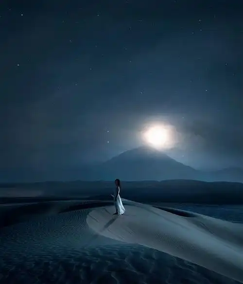 夜晚星空,女孩,沙漠,月亮,高山,星空,.