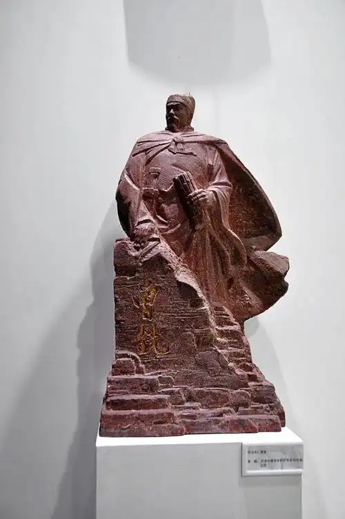 曾铣塑像曾铣打胜仗和其治军极其严格很有关系.