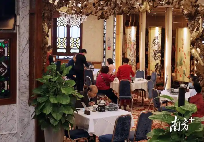 争论"茶位费",关键在明白消费_商家_餐厅_网友