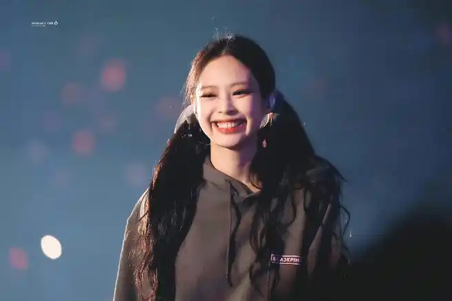 jennie solo