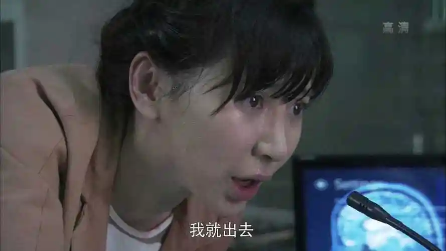 特种兵之火凤凰:张海燕向黑猫妥协,提出解放女性人质,黑猫笑了