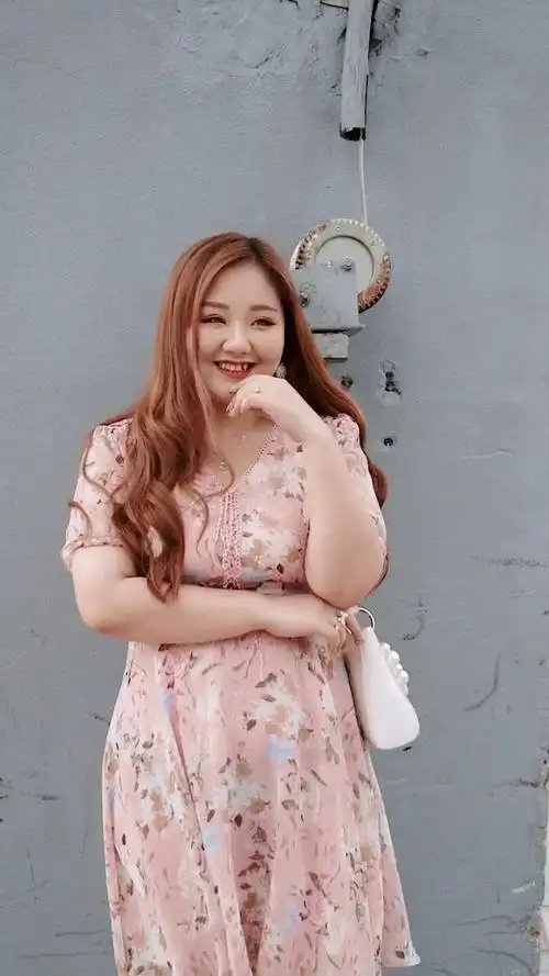 自信的内心比漂亮的脸蛋重要的多,胖女孩加油!