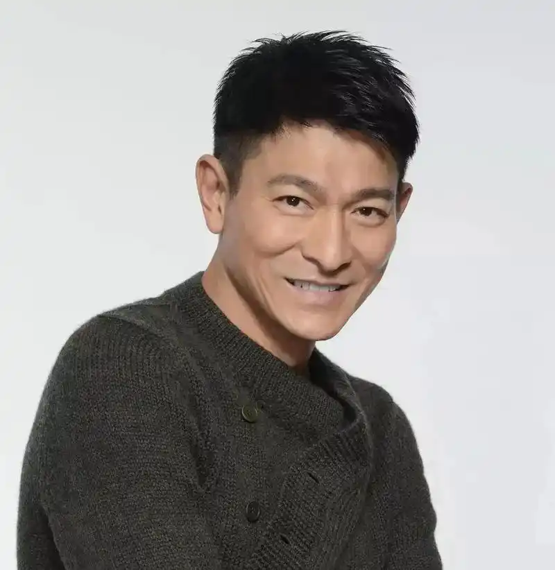 好多人说刘德华没演技但是他红了40年单论颜值这一块就直接威胁了我35