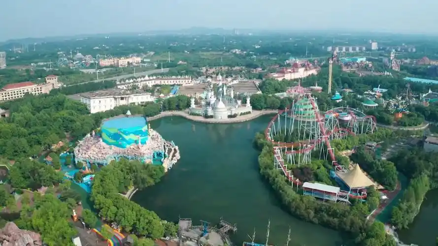 株洲方特欢乐世界火流星过山车挑战成功