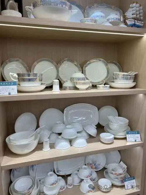 一组陶瓷精美陈列,一定有值得你学习的地方