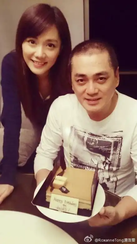 62岁汤镇宗与妻恩爱32年两个女儿非常漂亮全家福近照曝光