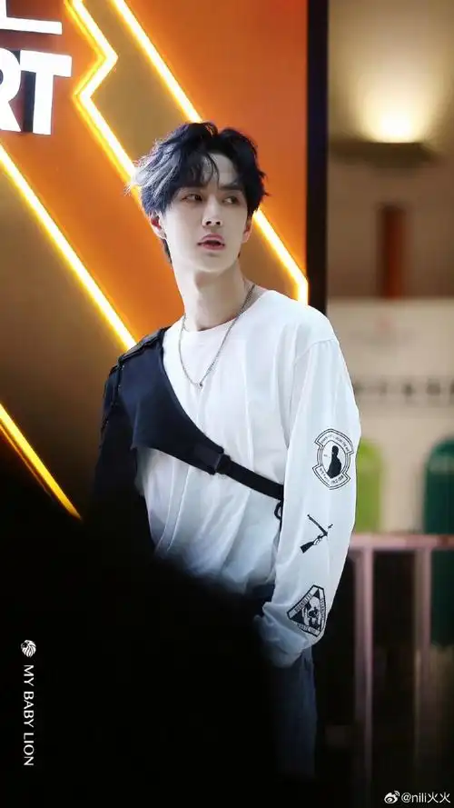 王一博##爱豆封神照接龙