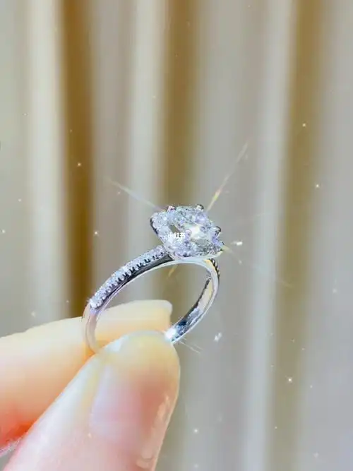 心心念念的方型显大钻戒款式来啦60