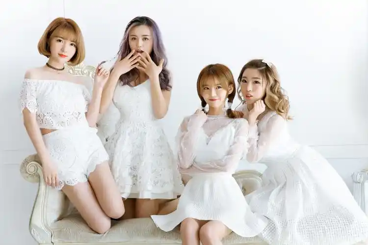 内地组合f20新歌写真曝光 半熟少女风情难挡