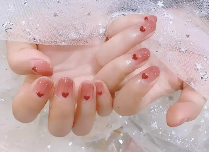2021情人节清透浪漫甜美爱心美甲 【图】