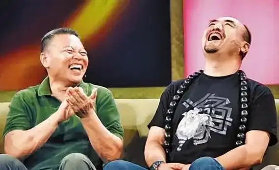 剧本和武戏都确定后,张绍林再无后顾之后,他赶紧派出4个副导演,开始