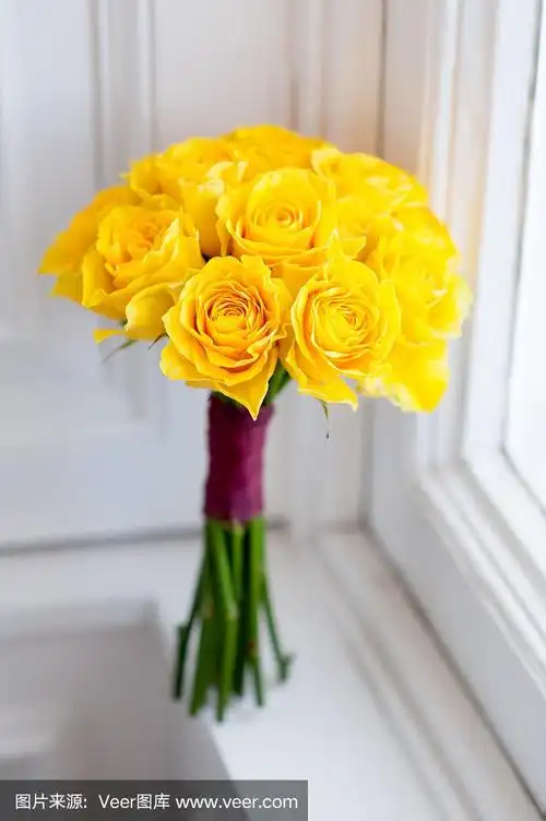 婚礼上的一束黄玫瑰