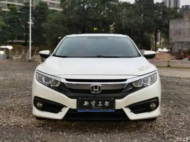 出一台17年本田思域15t豪华版