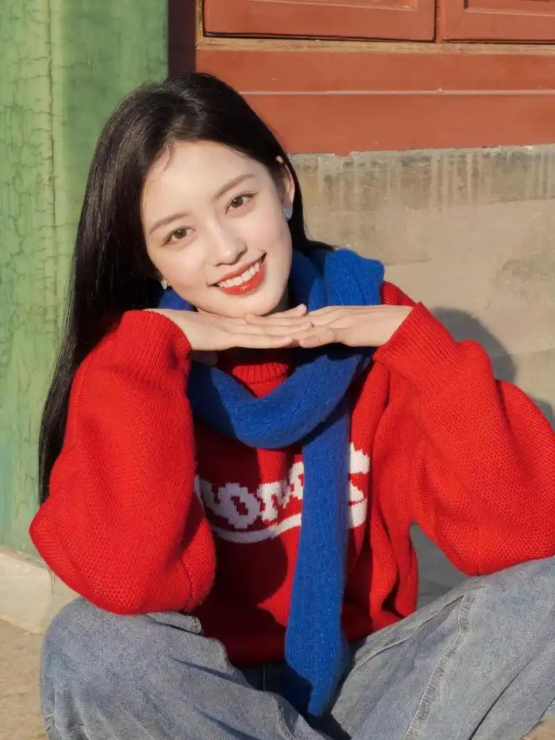 做一个阳光爱笑的女孩.