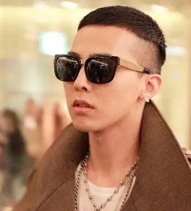 听说敢剃寸头的男生都很自信 新版三面光寸头强势霸占男生发型封面