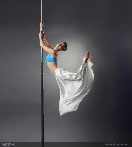 钢管舞舞者美女高清图片