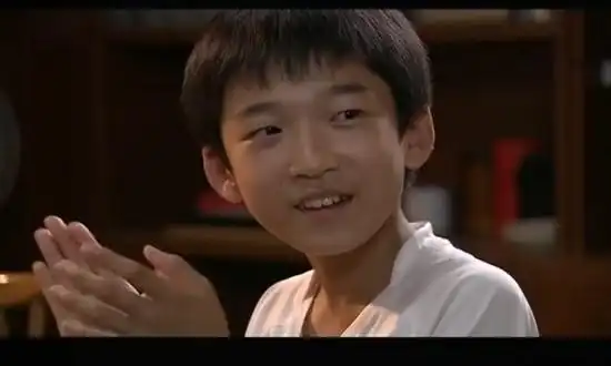 他是《欢乐颂》刘涛弟弟,和关晓彤一起长大,又一枚童星长大做男主了