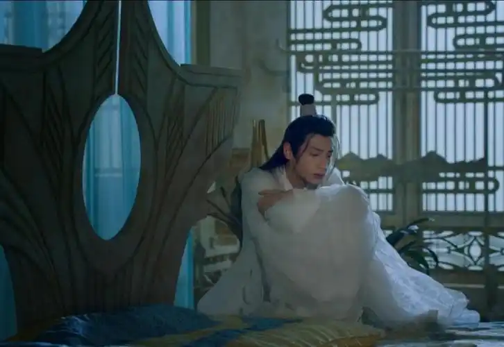 香蜜:润玉黑化,簌离只是导火索,让他下定决心的是天帝的一句话