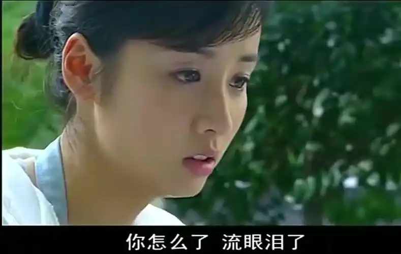 雪在烧:姑妈看到罗一哭,学会了关心她