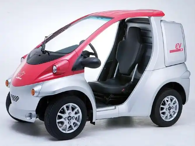 日本超小型纯电动汽车曝光5千瓦6马力只能容纳一个人