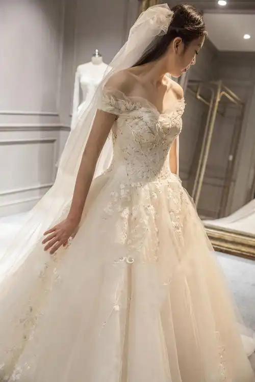 华媛一字肩婚纱礼服2017新款长拖尾新娘结婚韩版显瘦宫廷齐地公主