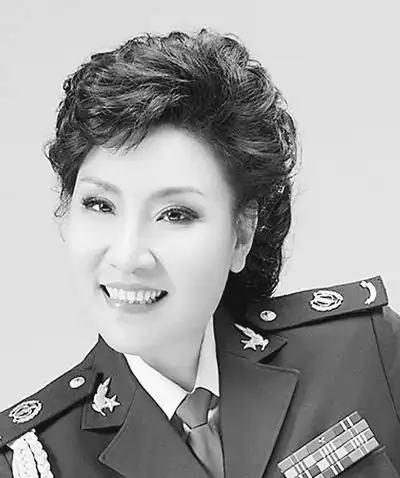 歌唱家姜丽娜做一颗岁月沉淀的蓝宝石