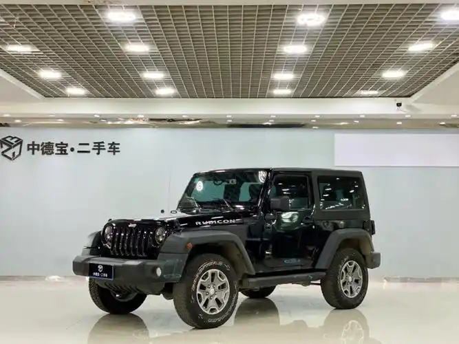 双门稀有硬派越野车