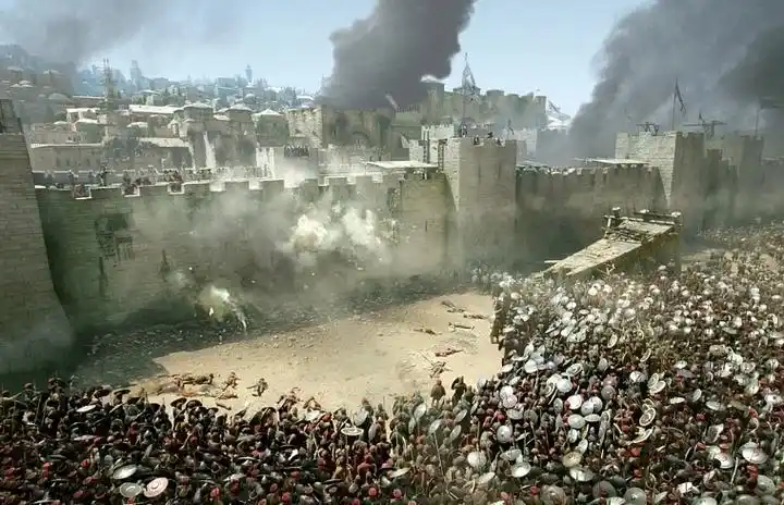 如果没看出西方人对东方的敌意和恐惧,那你就不算看懂《指环王》