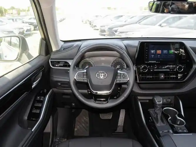 广汽丰田 汉兰达 2022款 双擎 2.5l 四驱豪华版 7座