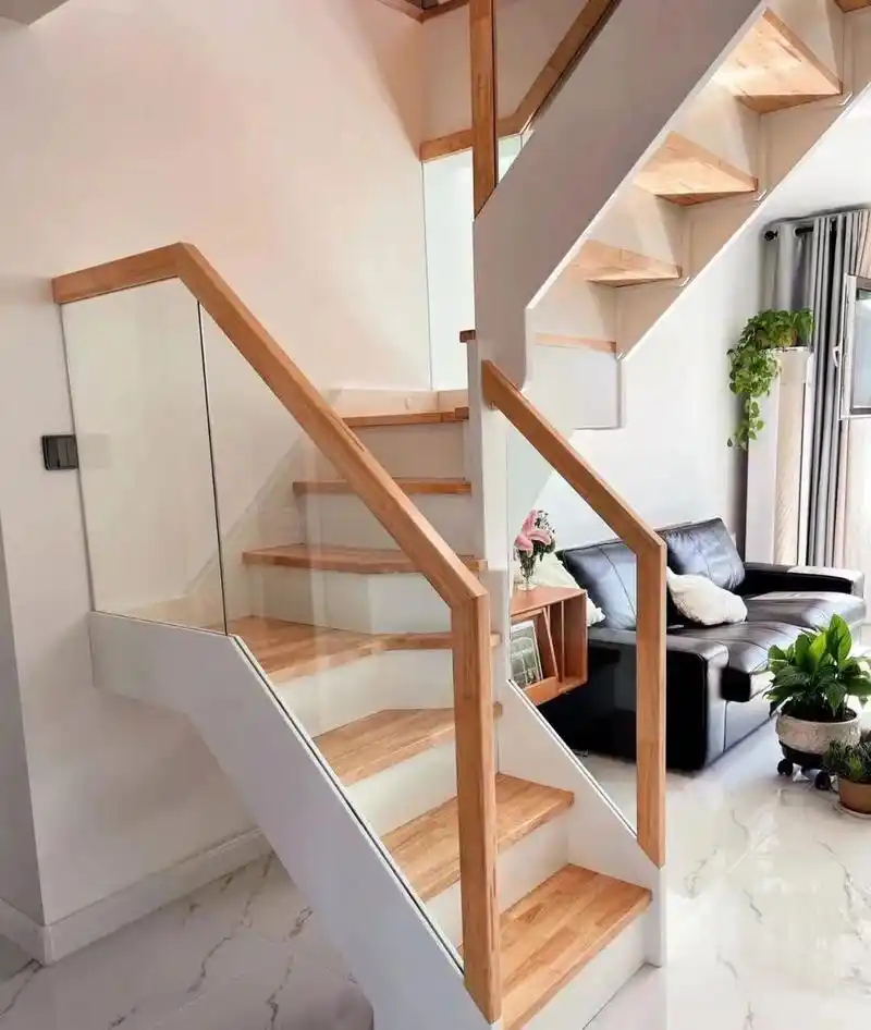 小户型装修必选楼梯 省空间通透 小户型的u形楼梯 很节省空间 特别是