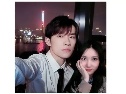 10分钟手把手教你和易烊千玺合照!