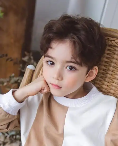 小男童星有哪些混血的小童星有哪些