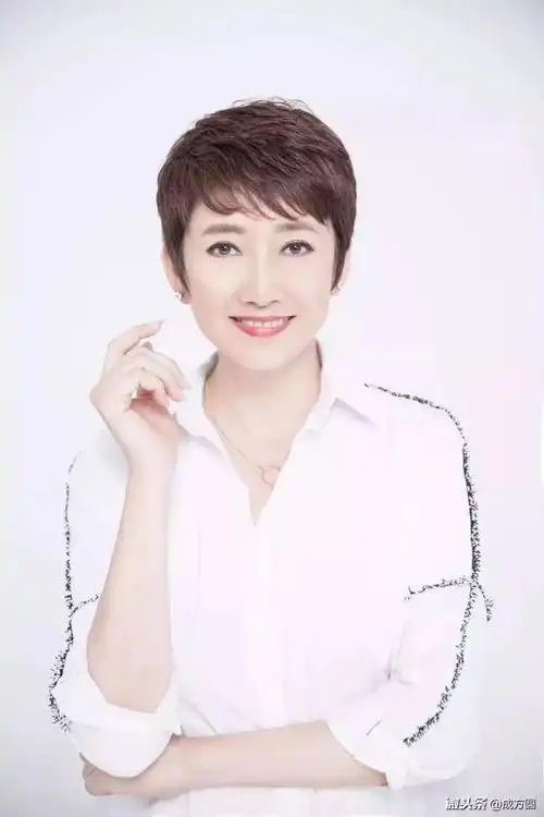 今58岁身材不输当年|王刚|倪萍|成方圆_新浪新闻