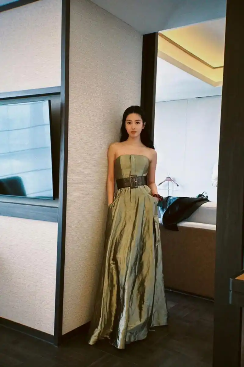 杨采钰  高跟凉鞋美jio