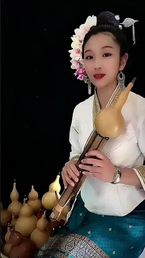 傣族姑娘f调葫芦丝演奏你笑起来真好看葫芦丝葫芦丝教学乐器演奏
