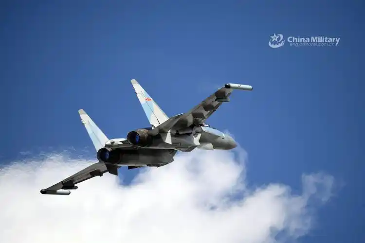 su-35 fighter jets fly in formation - focus - 中国军网(英文版)