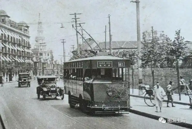 上海故事初冬时节里审视身边的无轨电车