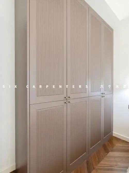 成都全屋定制万里挑一的轻法式奶咖衣柜