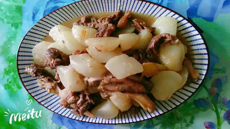 鸭肉炖白萝卜