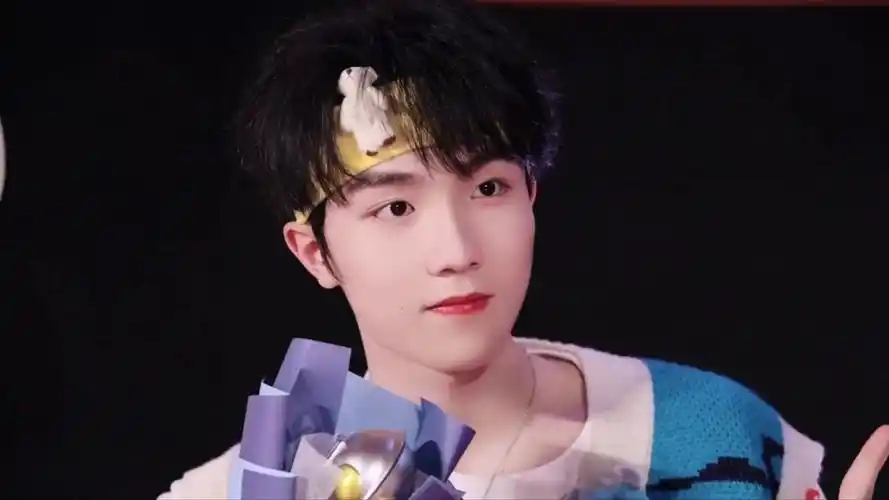 【苏新皓】来看看这个可爱的笨小孩吧