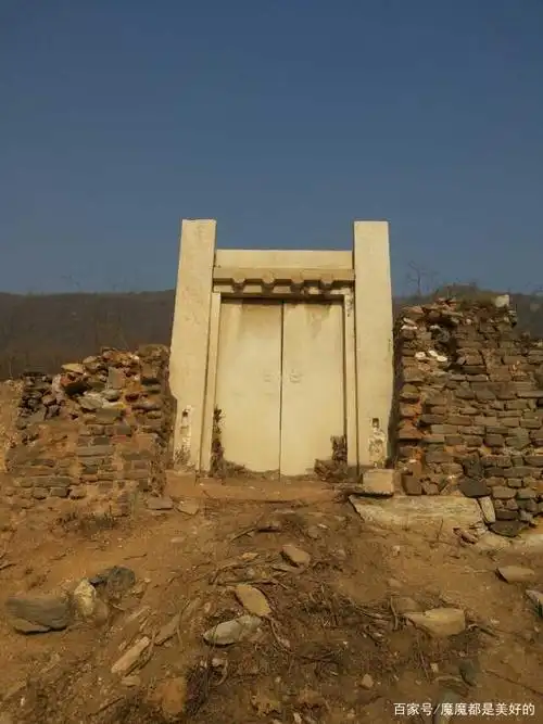 被盗过的明代古墓,遗址地道尚存,参观一下学习历史