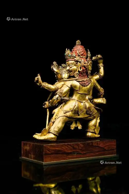 0047西藏十四十五世纪铜鎏金大轮金刚手像