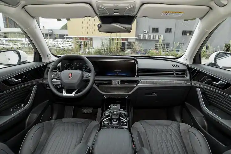 2022款 红旗hs5 2.0t 手自一体 两驱 智联旗领版内饰