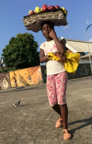 赤道几内亚共和国属于富裕国家范围,但是贫富差距很大