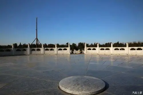 拍摄圜丘坛的天心石