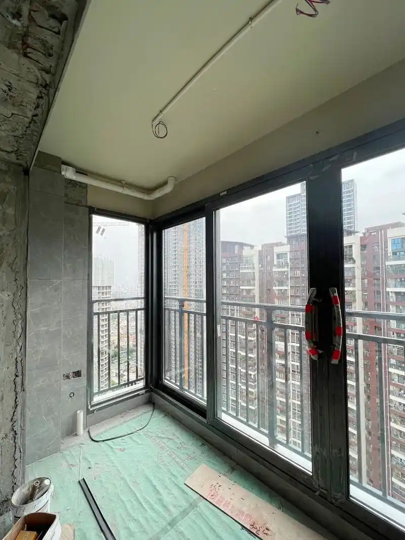 30楼选择了打通阳台 做重型推拉门封窗!