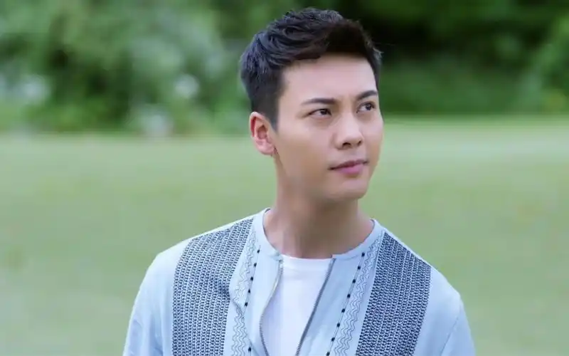 陈伟霆南方有乔木眼神向cut