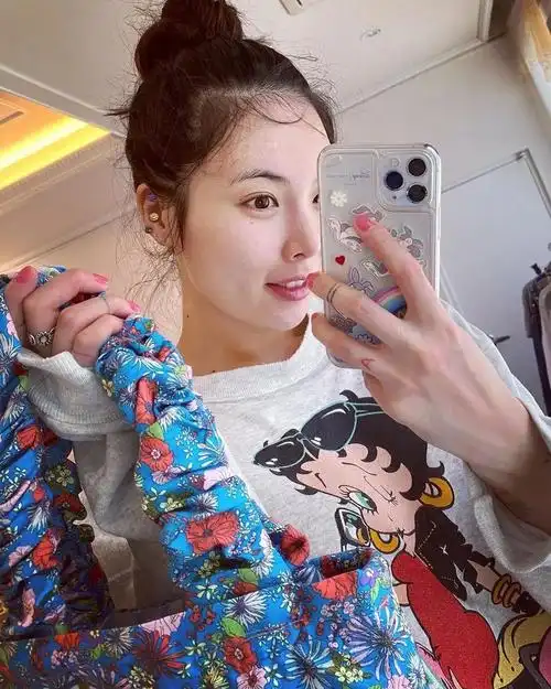 泫雅ins更新街拍第三波美图来了