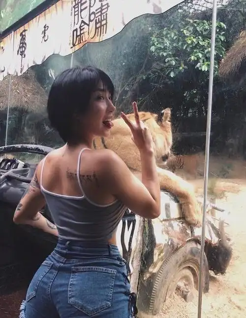 中国美女宋昱欣,臀神称号名不虚传,你想拥有吗?