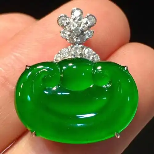 七小匠天然缅甸老坑a货翡翠玉石雕刻冰种阳绿如意头翡翠镶嵌吊坠